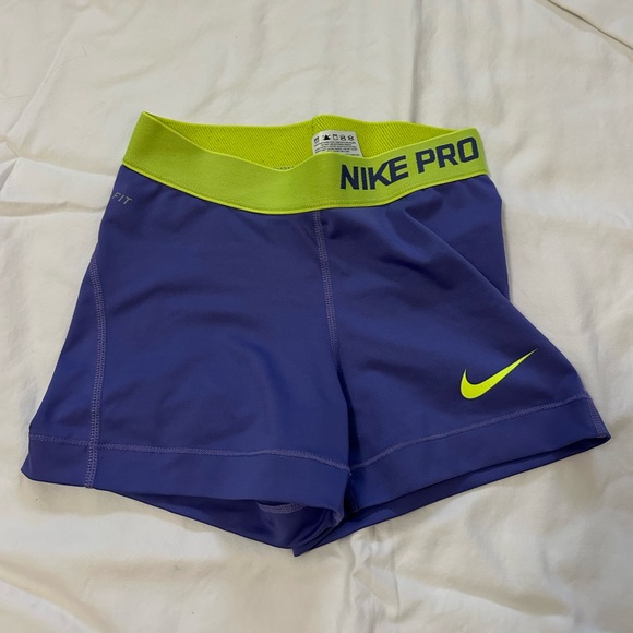 Purple Nike pro shorts spandex size xs - Picture 1 of 2